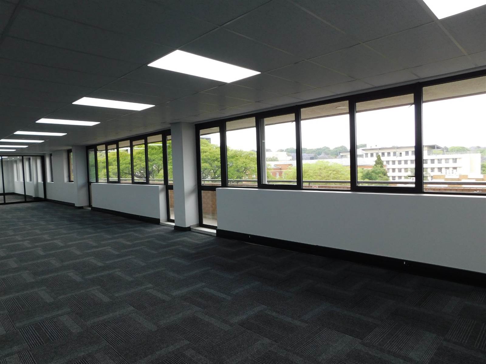 393  m² Office Space in Rosebank photo number 16