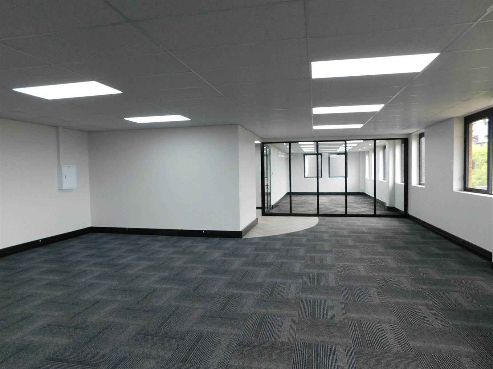 393  m² Office Space in Rosebank photo number 7