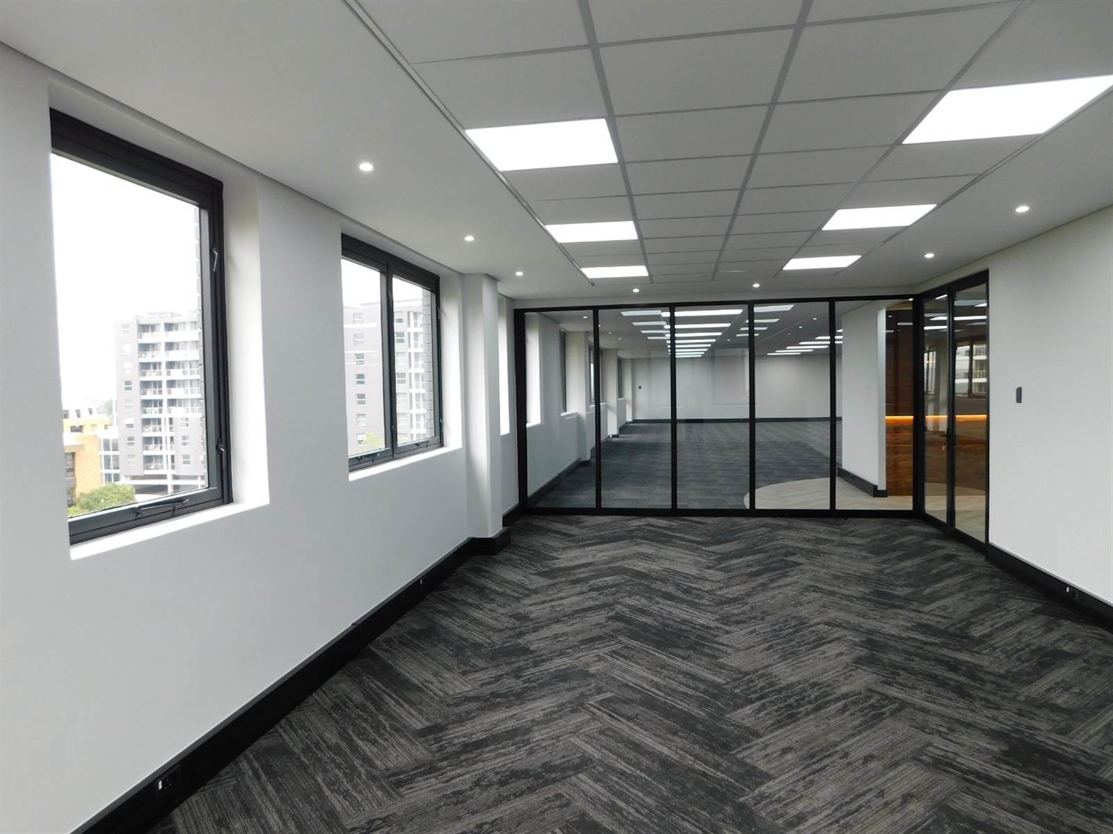 393  m² Office Space in Rosebank photo number 5