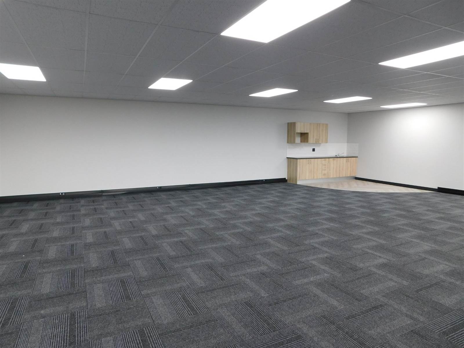 393  m² Office Space in Rosebank photo number 13