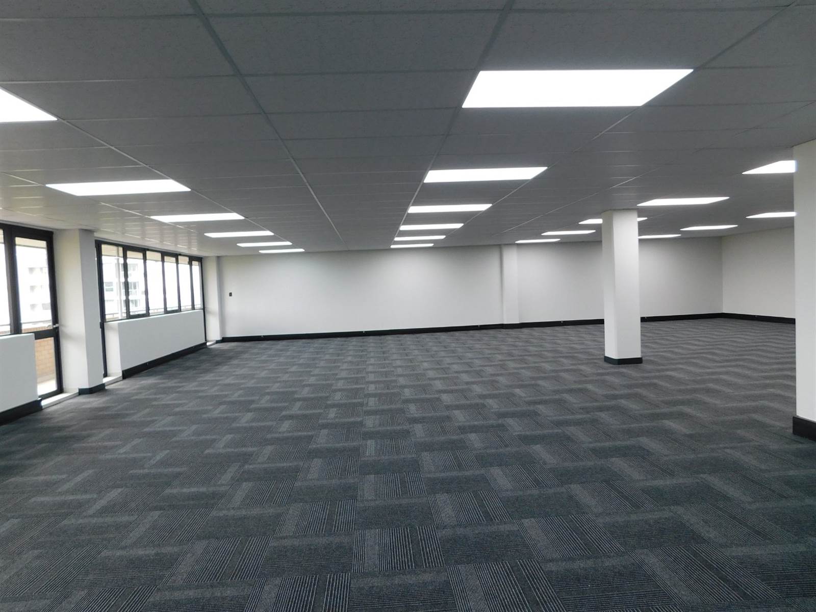 393  m² Office Space in Rosebank photo number 6