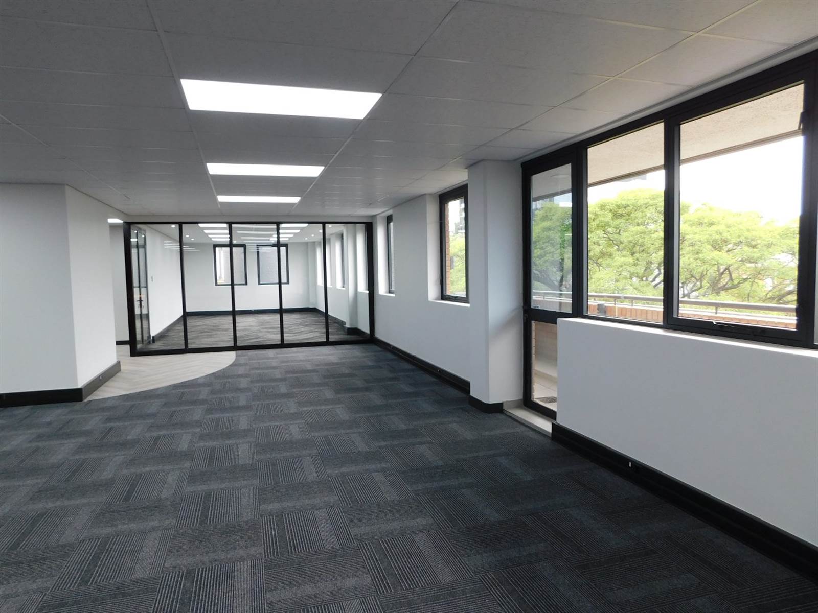 393  m² Office Space in Rosebank photo number 8