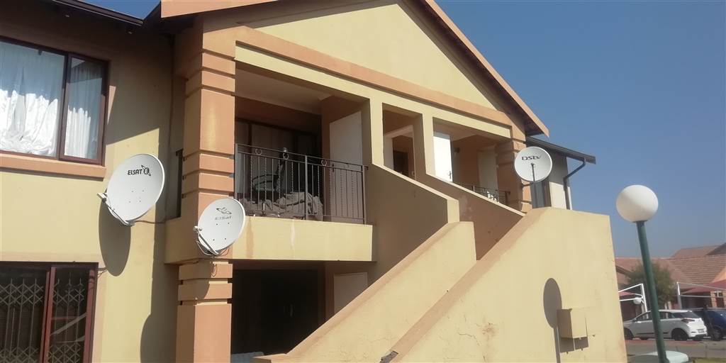 2 Bed Apartment in Meredale photo number 16