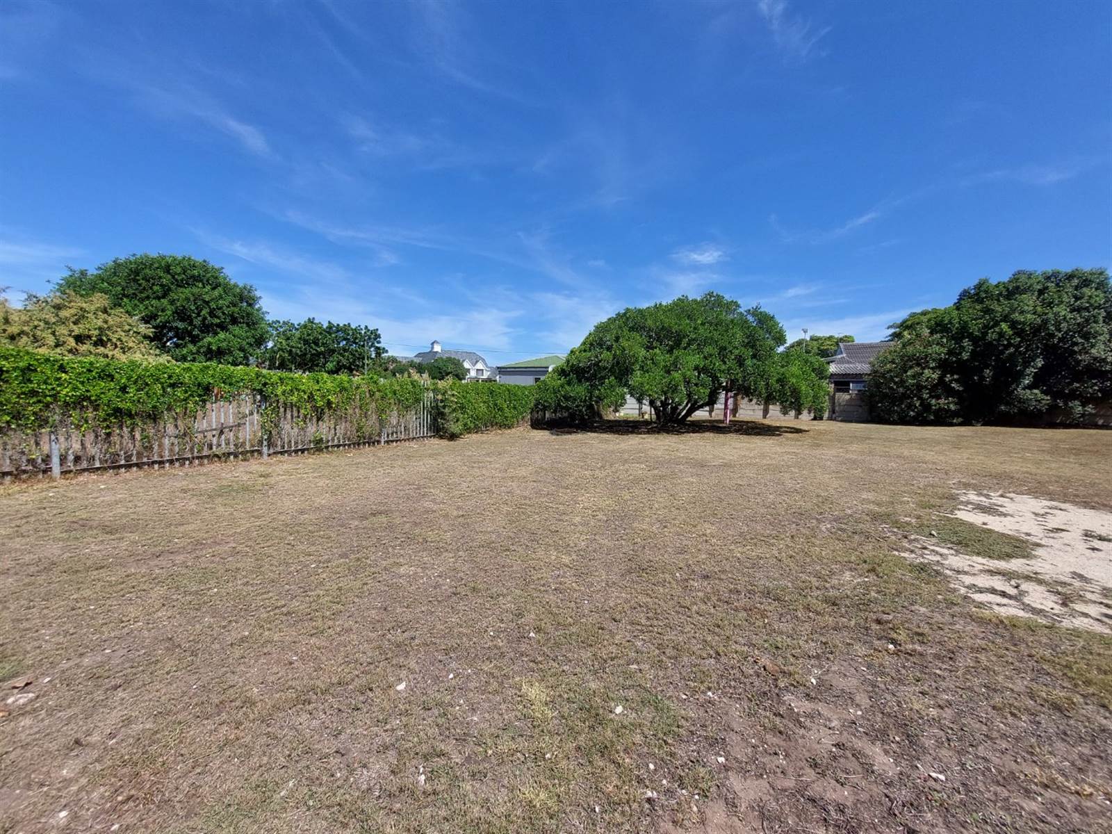 566 m² Land available in Aston Bay photo number 4