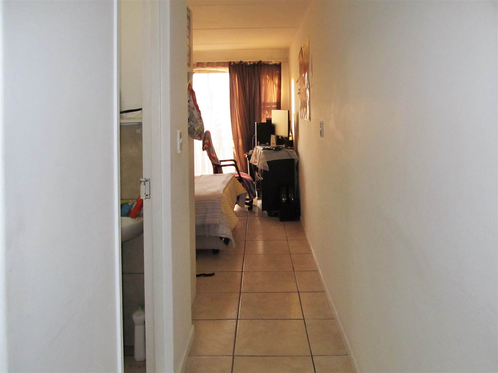 1 Bed House in Parow photo number 5