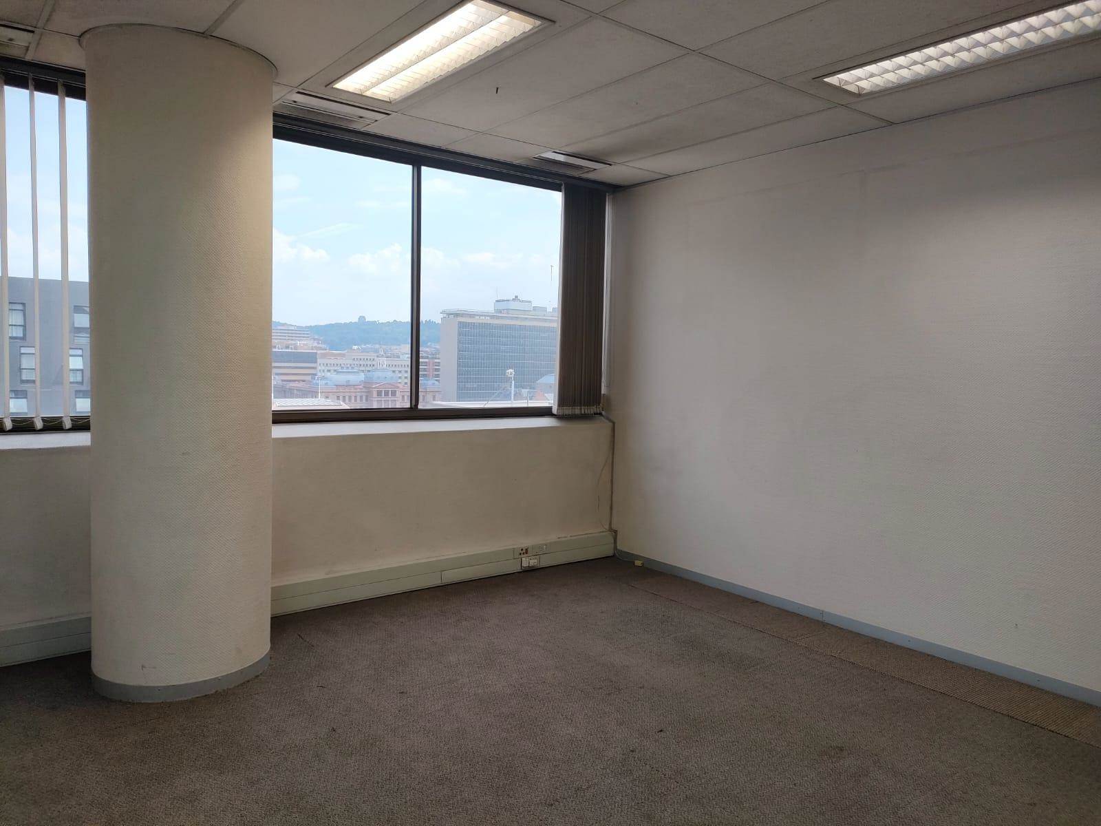 370  m² Commercial space in Pretoria Central photo number 8