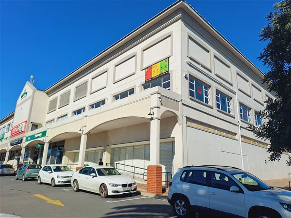 470  m² Retail Space