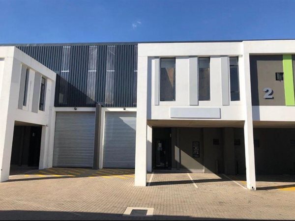 310  m² Industrial space