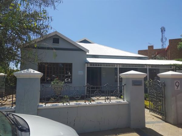 303  m² Commercial space in Memorial Road Area