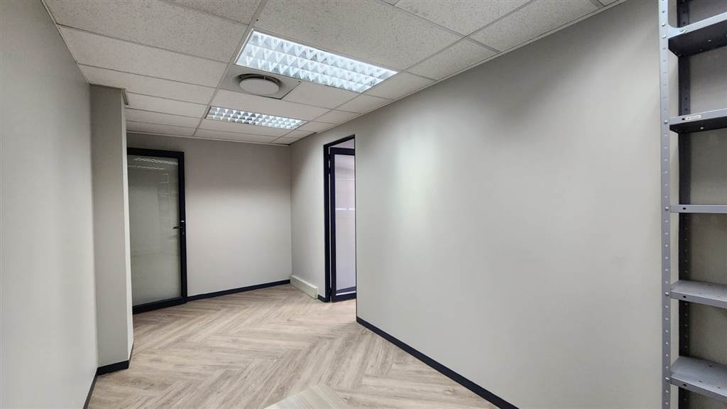 55  m² Commercial space in Centurion CBD photo number 6