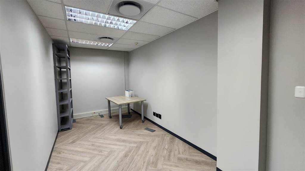 55  m² Commercial space in Centurion CBD photo number 7