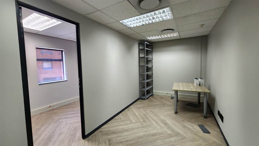 55  m² Commercial space in Centurion CBD photo number 9