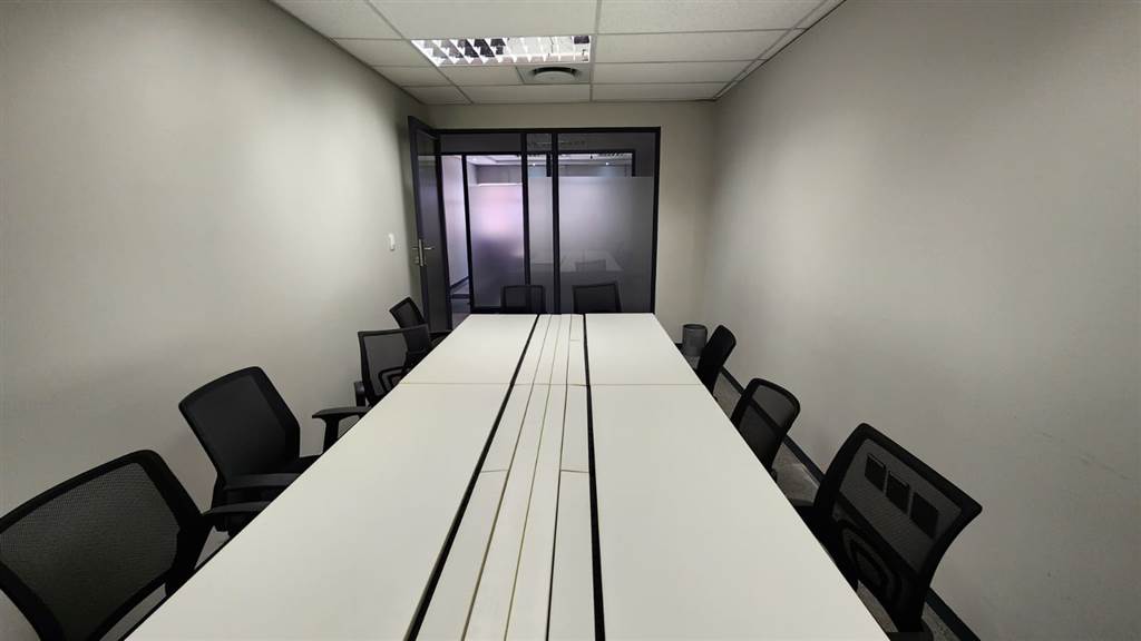 55  m² Commercial space in Centurion CBD photo number 3