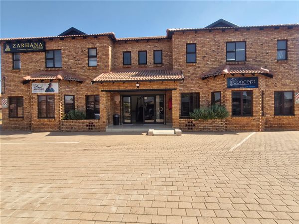 97  m² Commercial space in Rooihuiskraal North