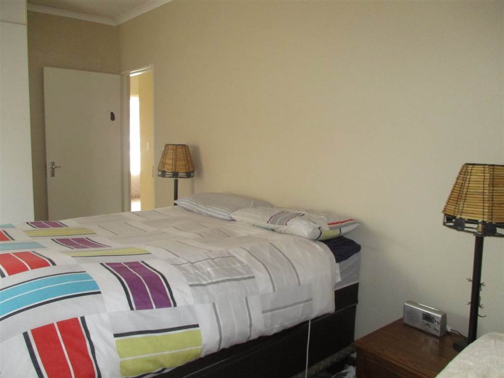 2 Bed Townhouse in Lydenburg photo number 7