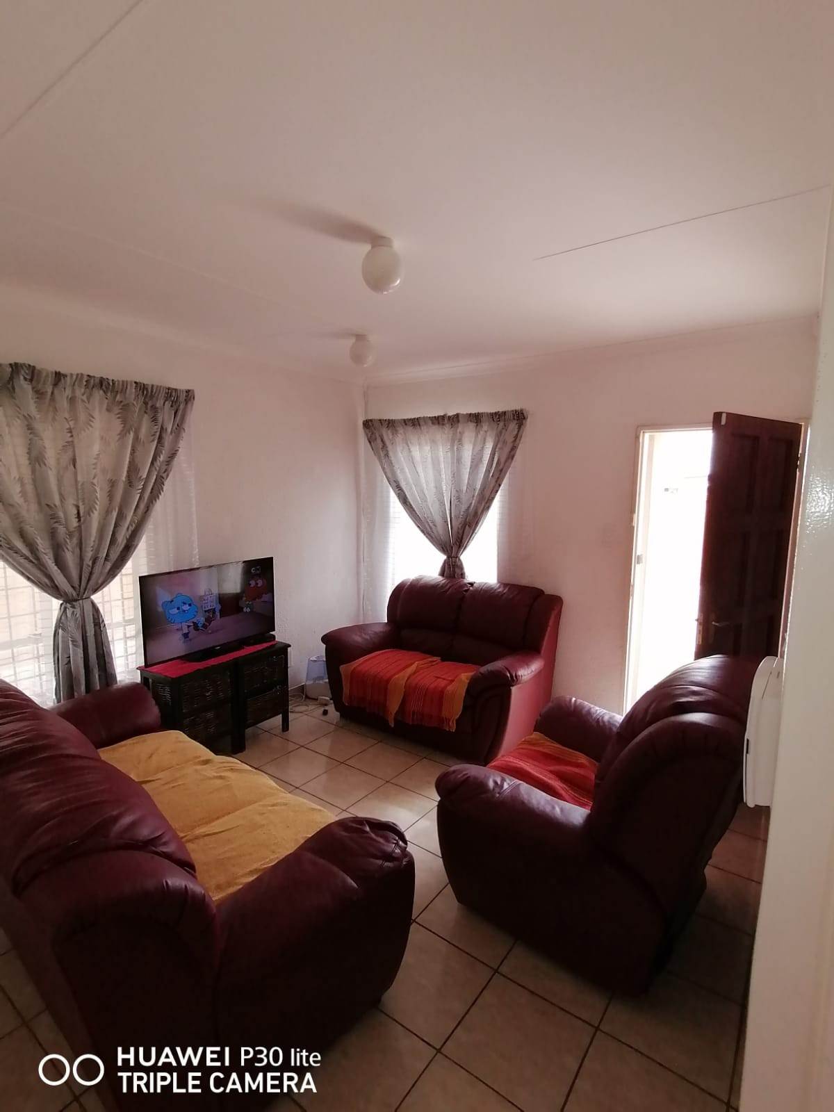 2 Bed House in Mmabatho photo number 5