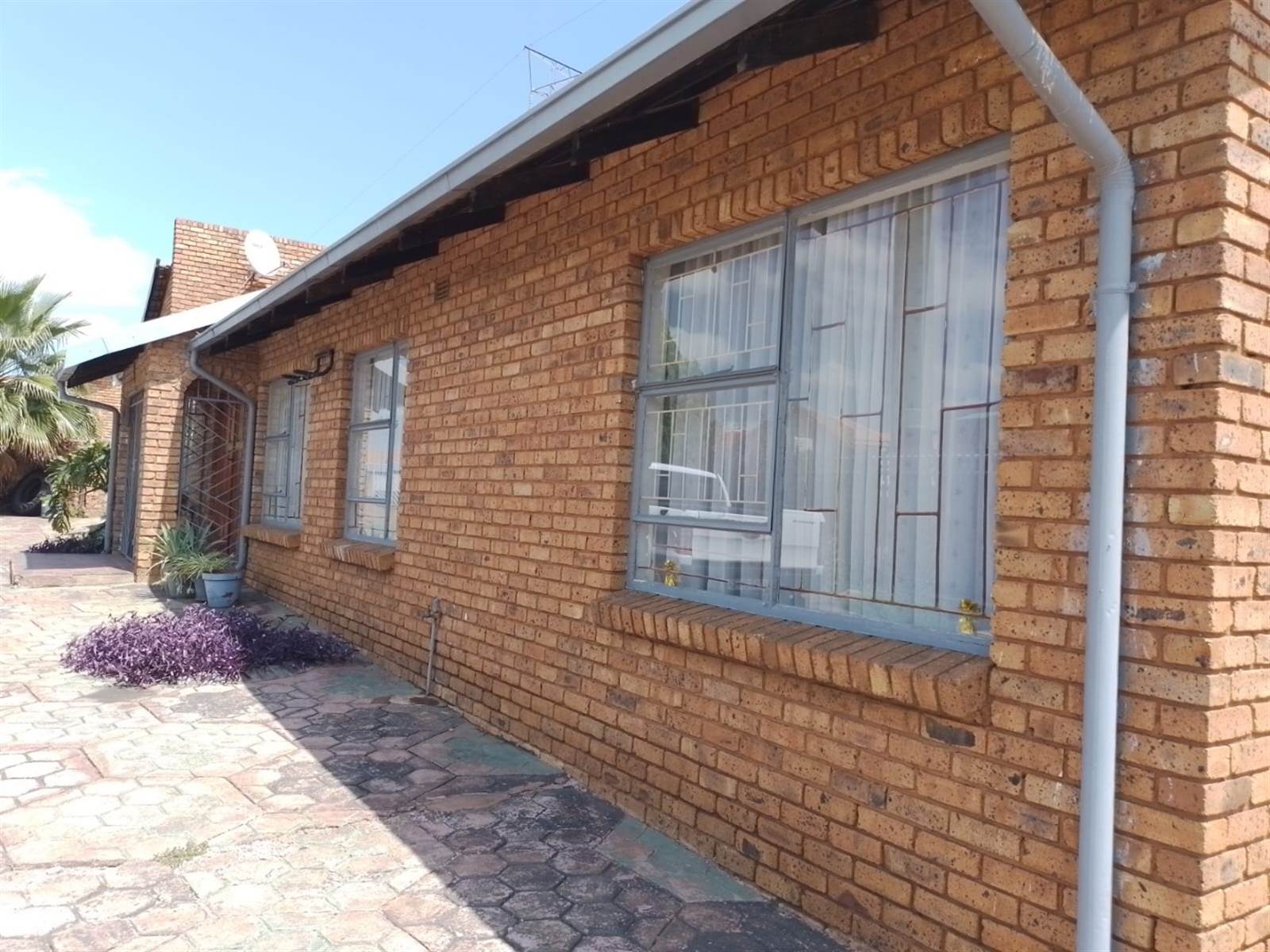 4 Bed House in Moretele View photo number 12