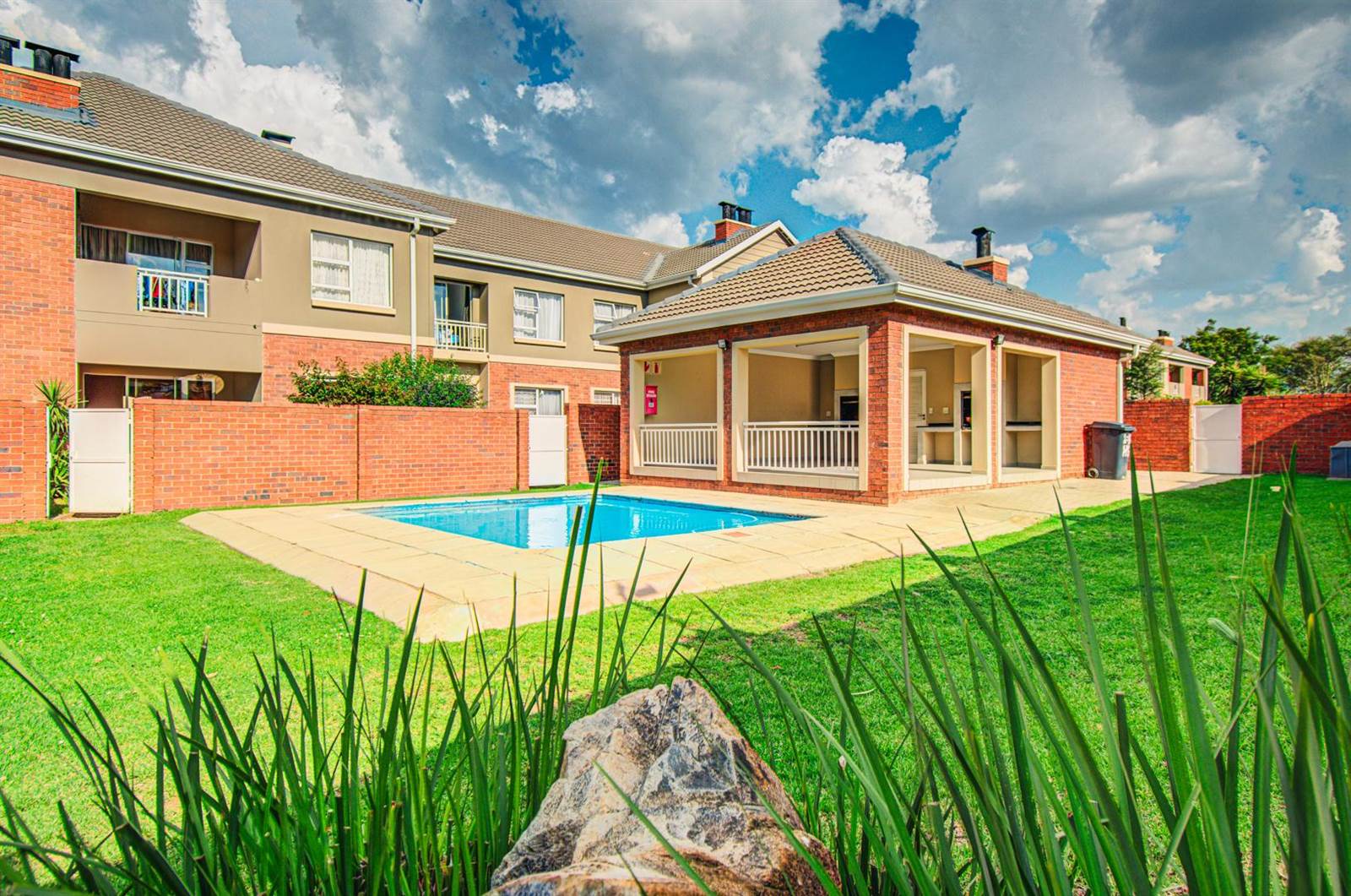 2 Bed Townhouse in Bushwillow Park Estate photo number 1