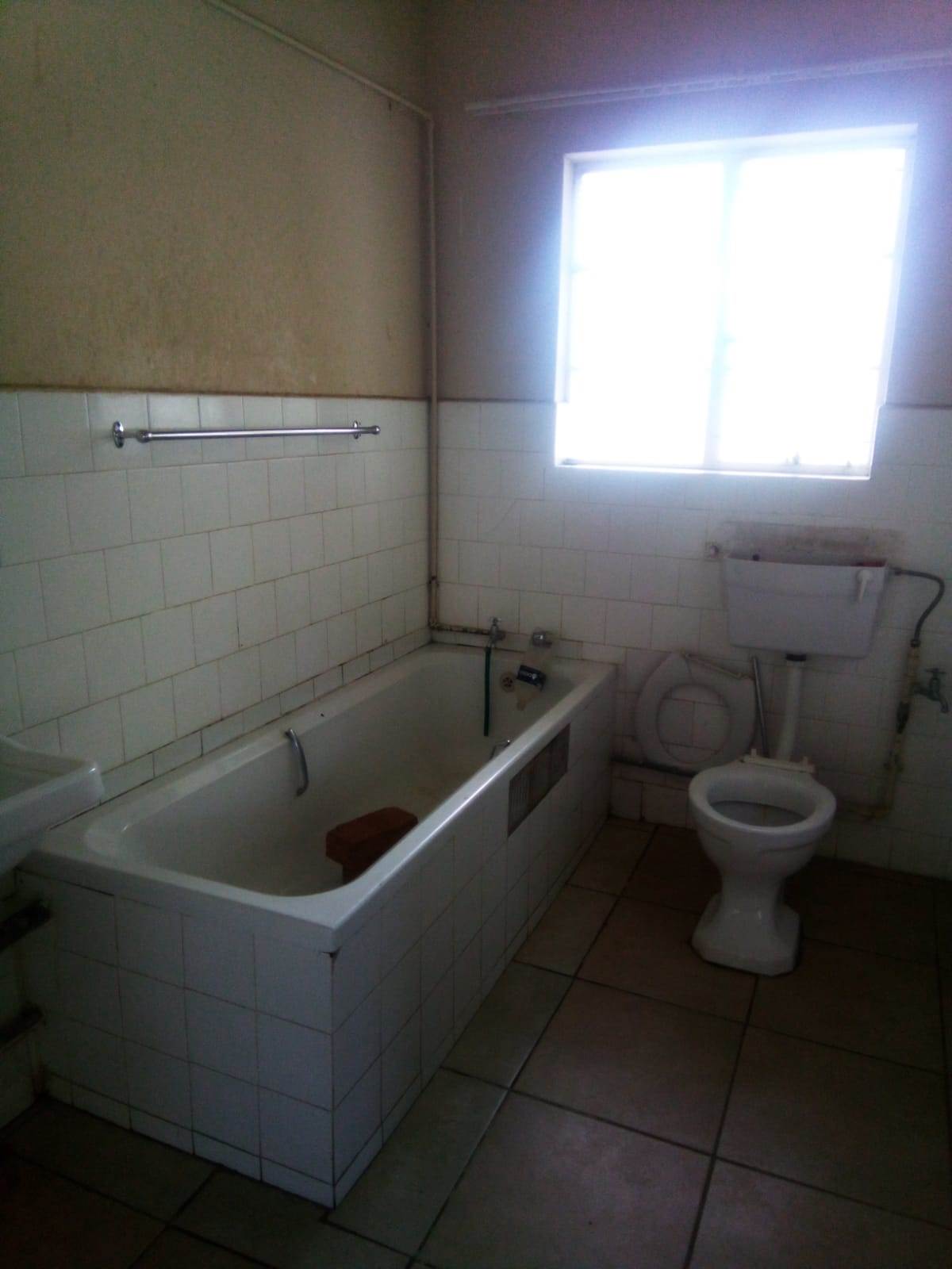 2 Bed Flat in Vryheid photo number 10