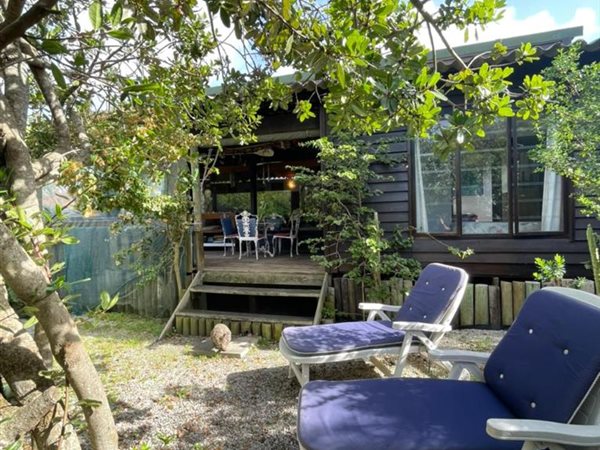 2 Bed Garden Cottage in Cape St Francis