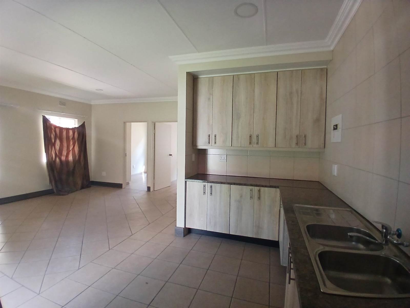 2 Bed House in Ermelo photo number 7