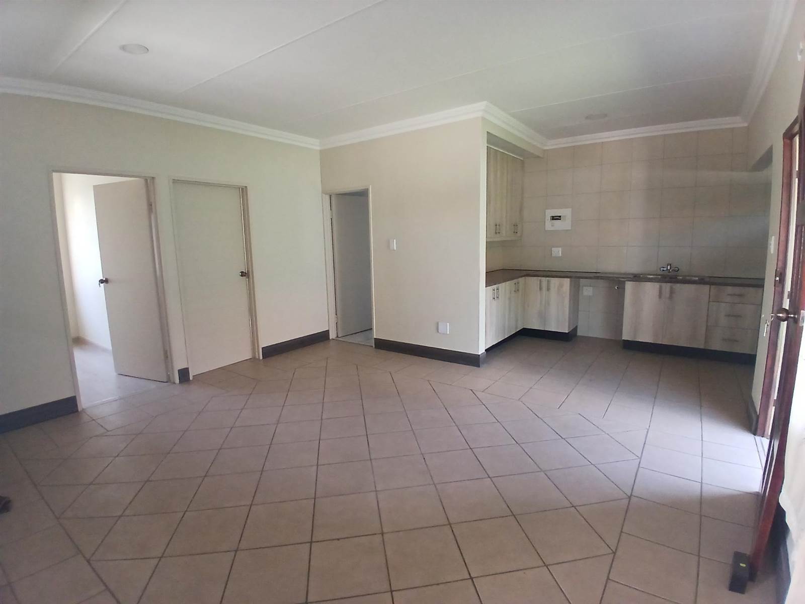 2 Bed House in Ermelo photo number 6