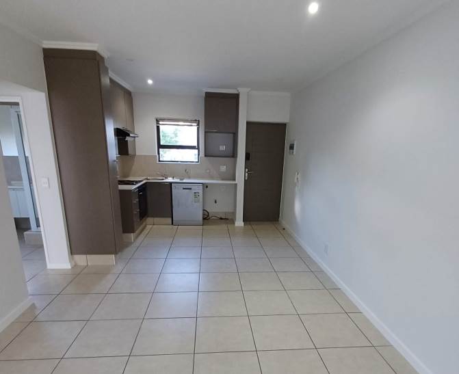 1 Bed Apartment in Sunninghill photo number 3