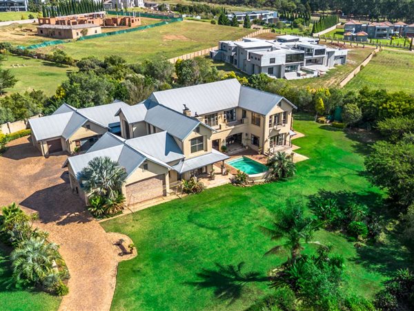 6 Bed House in Mooikloof Heights