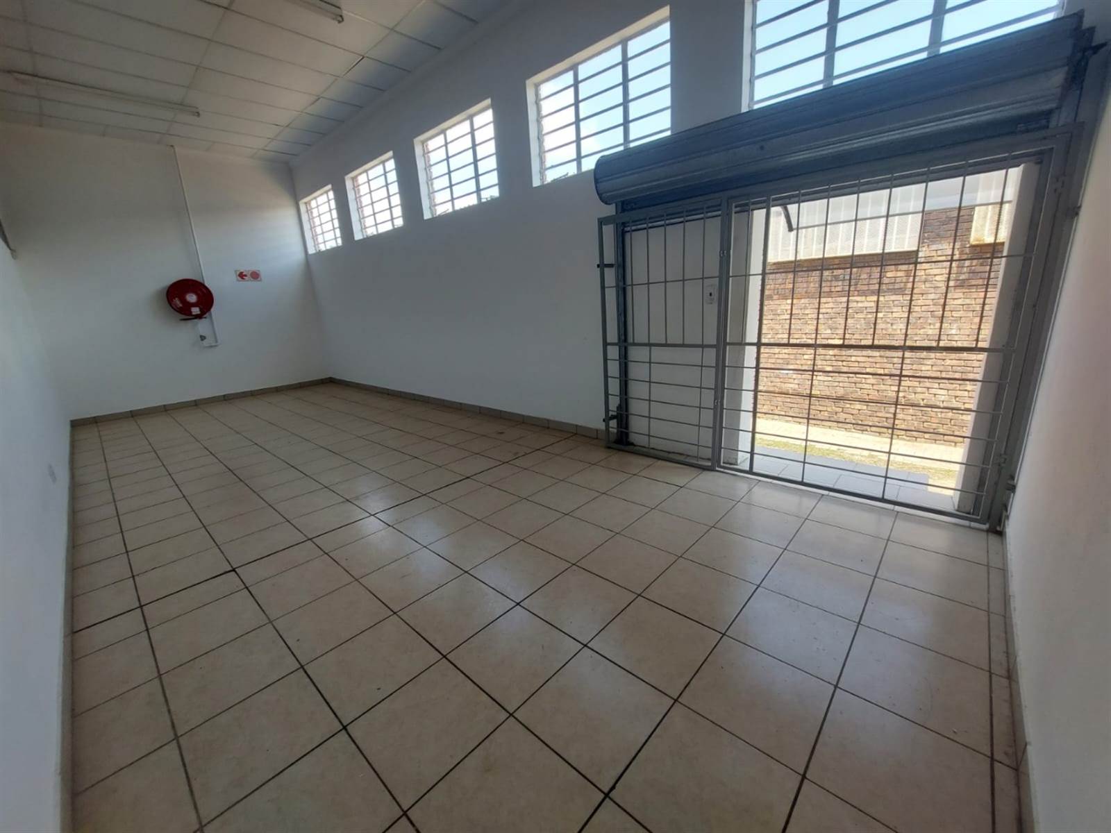 372  m² Commercial space in Lydenburg photo number 10