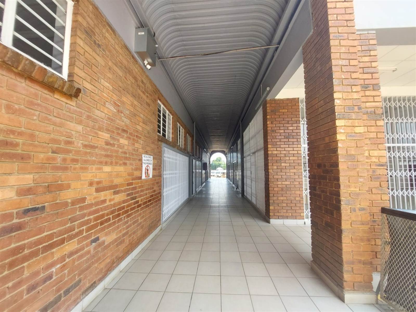 372  m² Commercial space in Lydenburg photo number 1