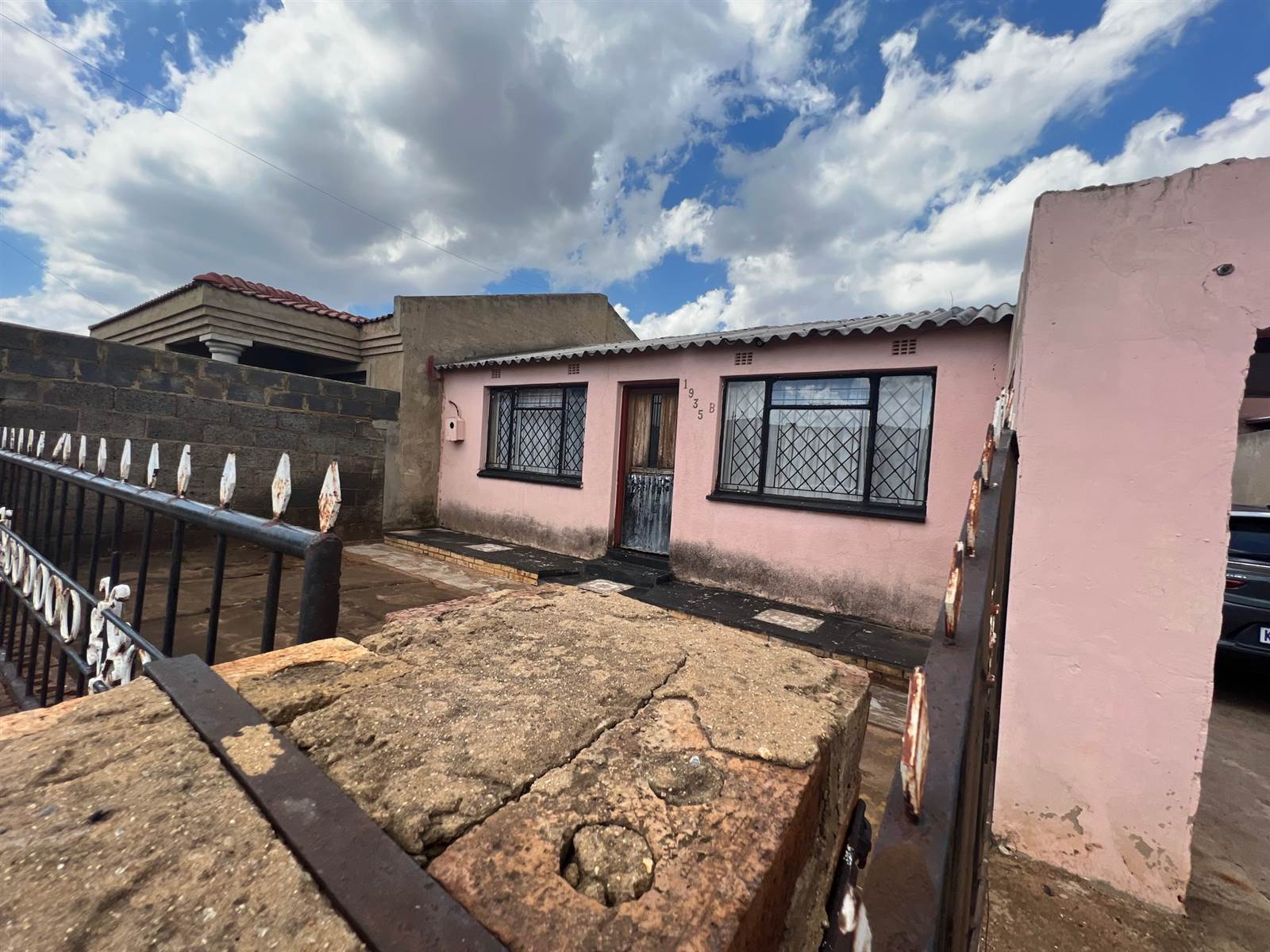 2 Bedroom House for sale in Zola T4806030 Private Property