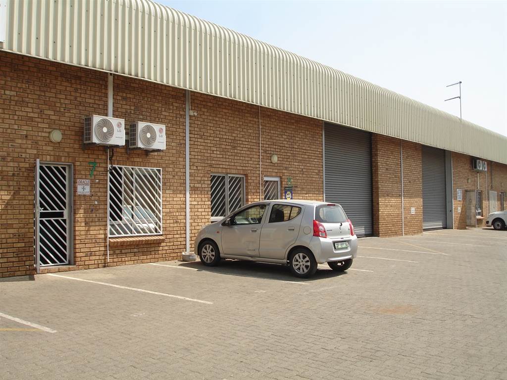 2717  m² Industrial space in Rustenburg Central photo number 1