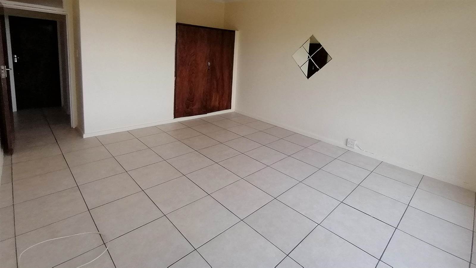 2 Bed Flat in Carletonville photo number 15
