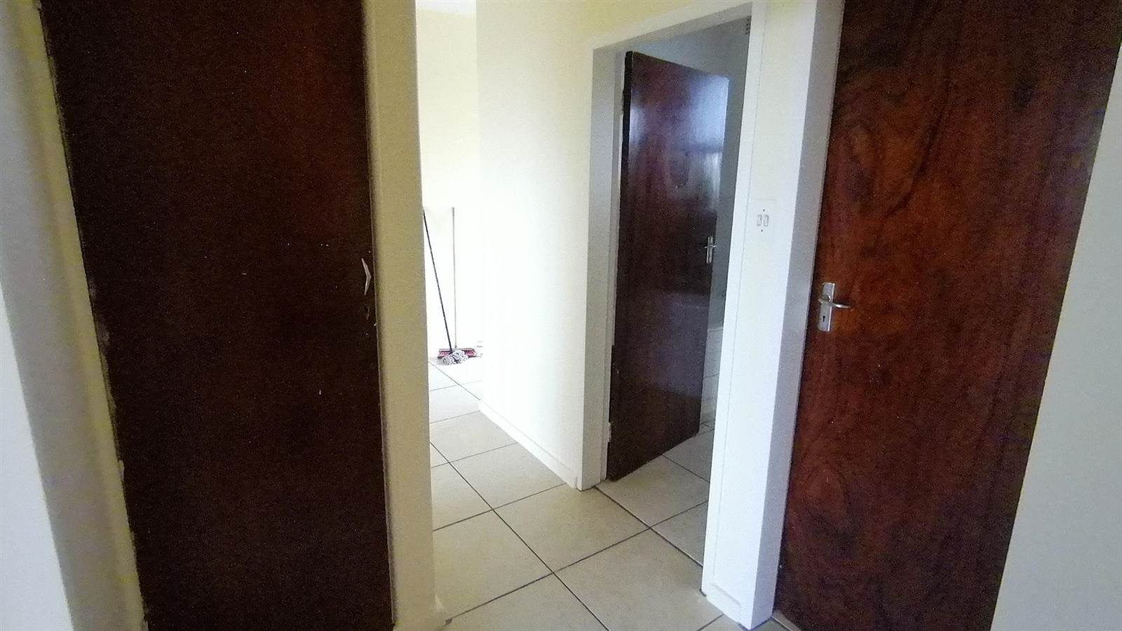 2 Bed Flat in Carletonville photo number 14