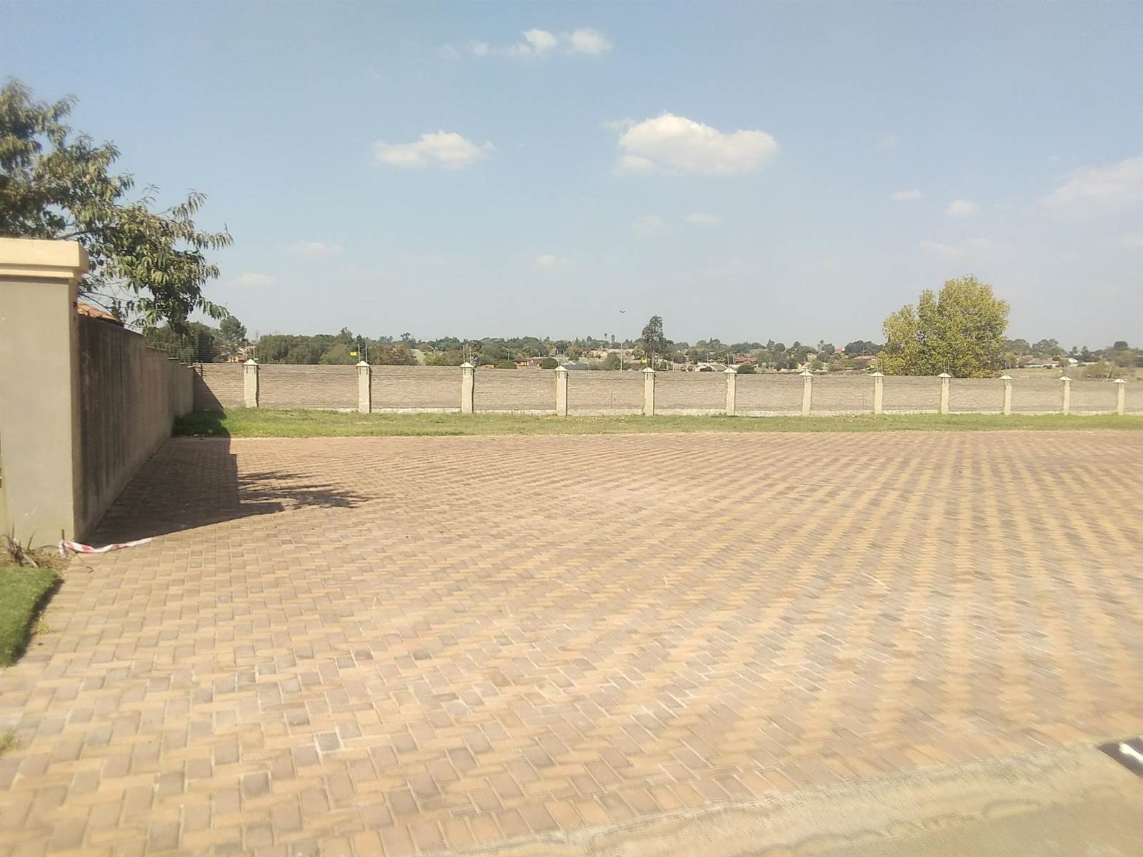 701 m² Land available in Helderwyk photo number 2