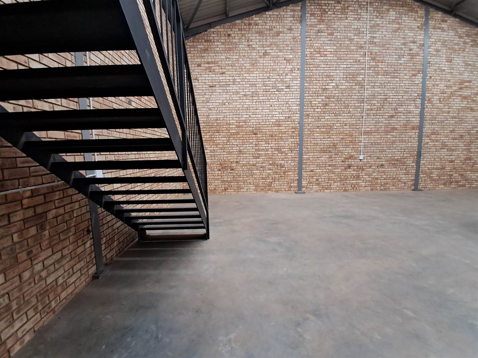 256  m² Industrial space in Roodepoort Central photo number 8