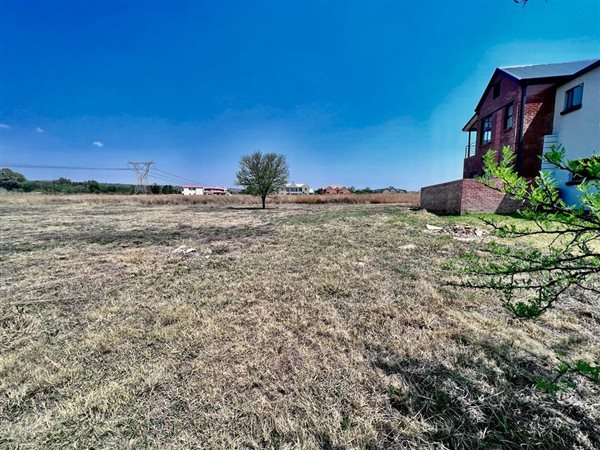 1009 m² Land available in Boschkop