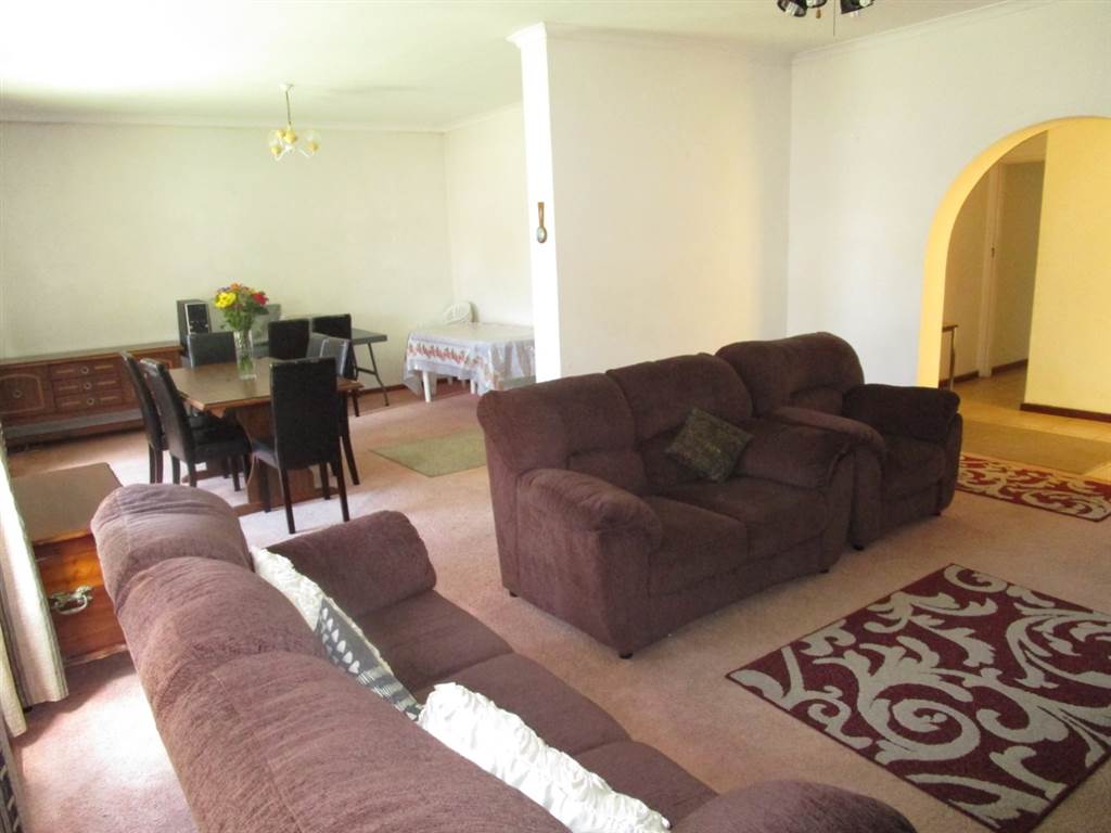 4 Bed House in Rondebosch East photo number 5