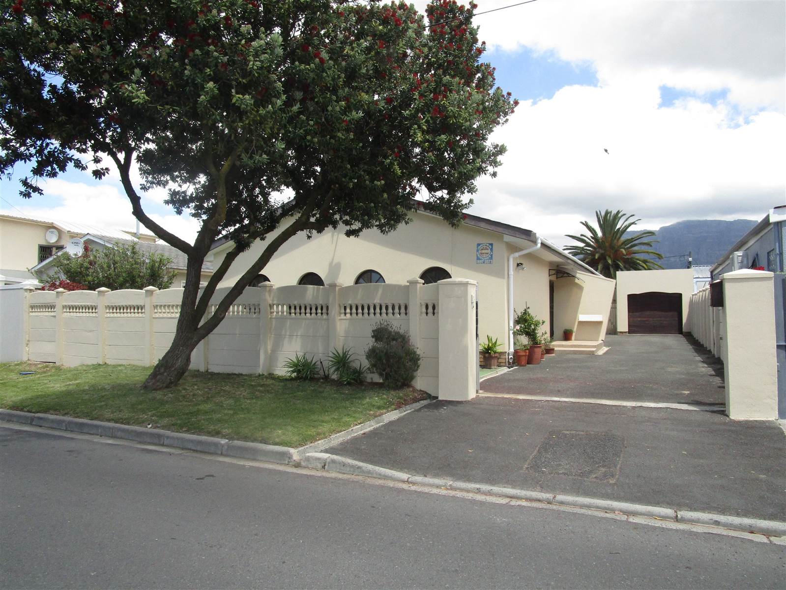 4 Bed House in Rondebosch East photo number 1