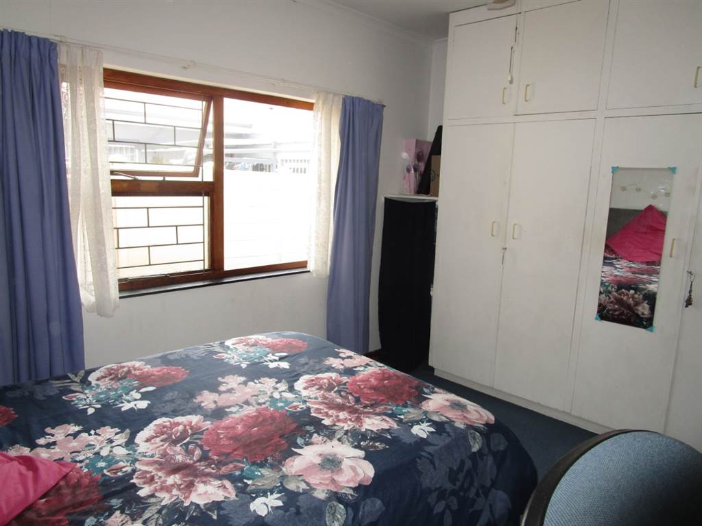 4 Bed House in Rondebosch East photo number 9