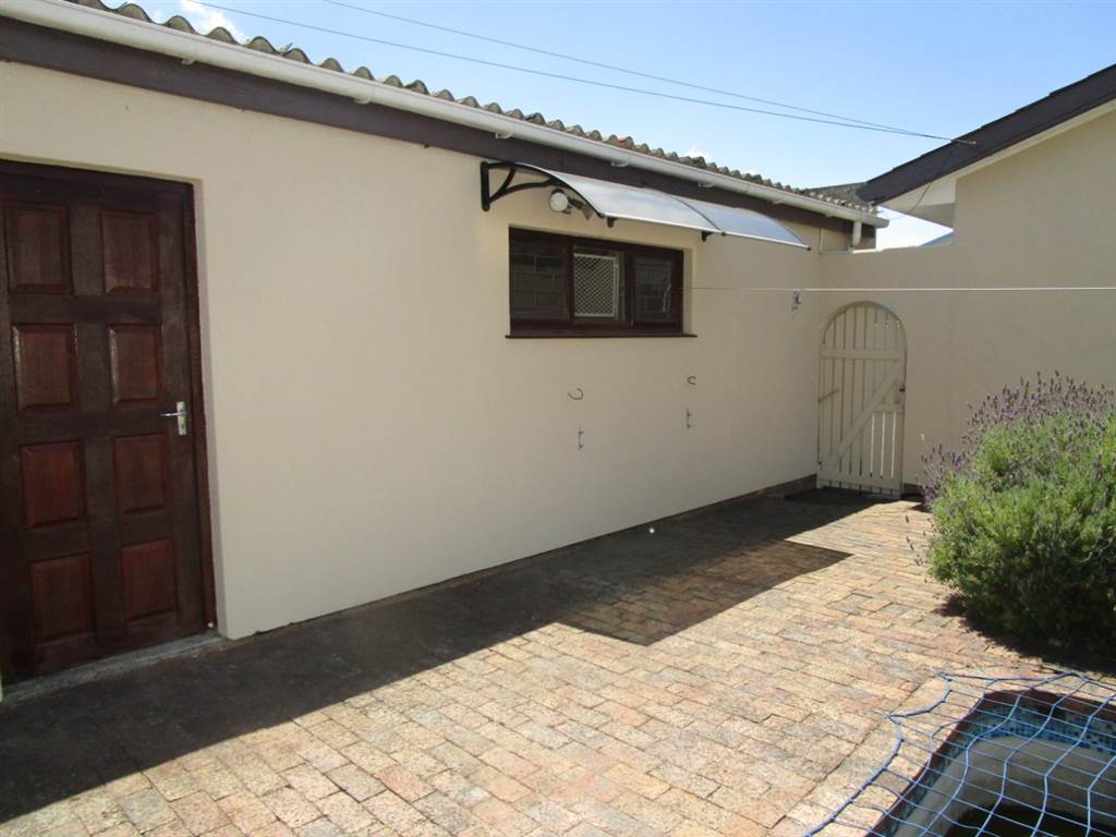 4 Bed House in Rondebosch East photo number 21