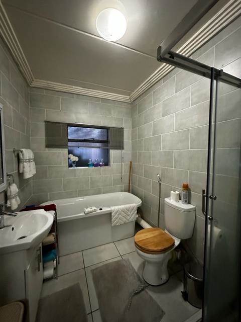 2 Bed Apartment in Eveleigh photo number 13