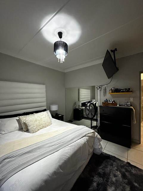 2 Bed Apartment in Eveleigh photo number 7