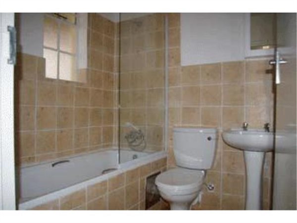 1 Bed Apartment in Ravenswood