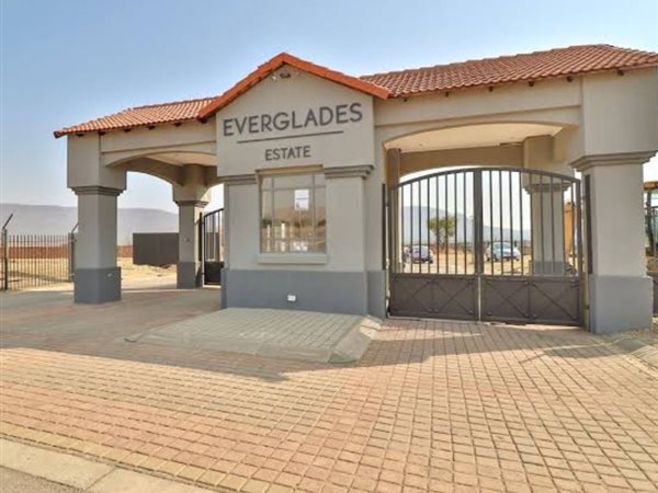 580 m² Land available in Everglades Estate