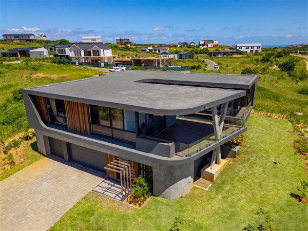 4 Bedroom House 4 Bedroom House