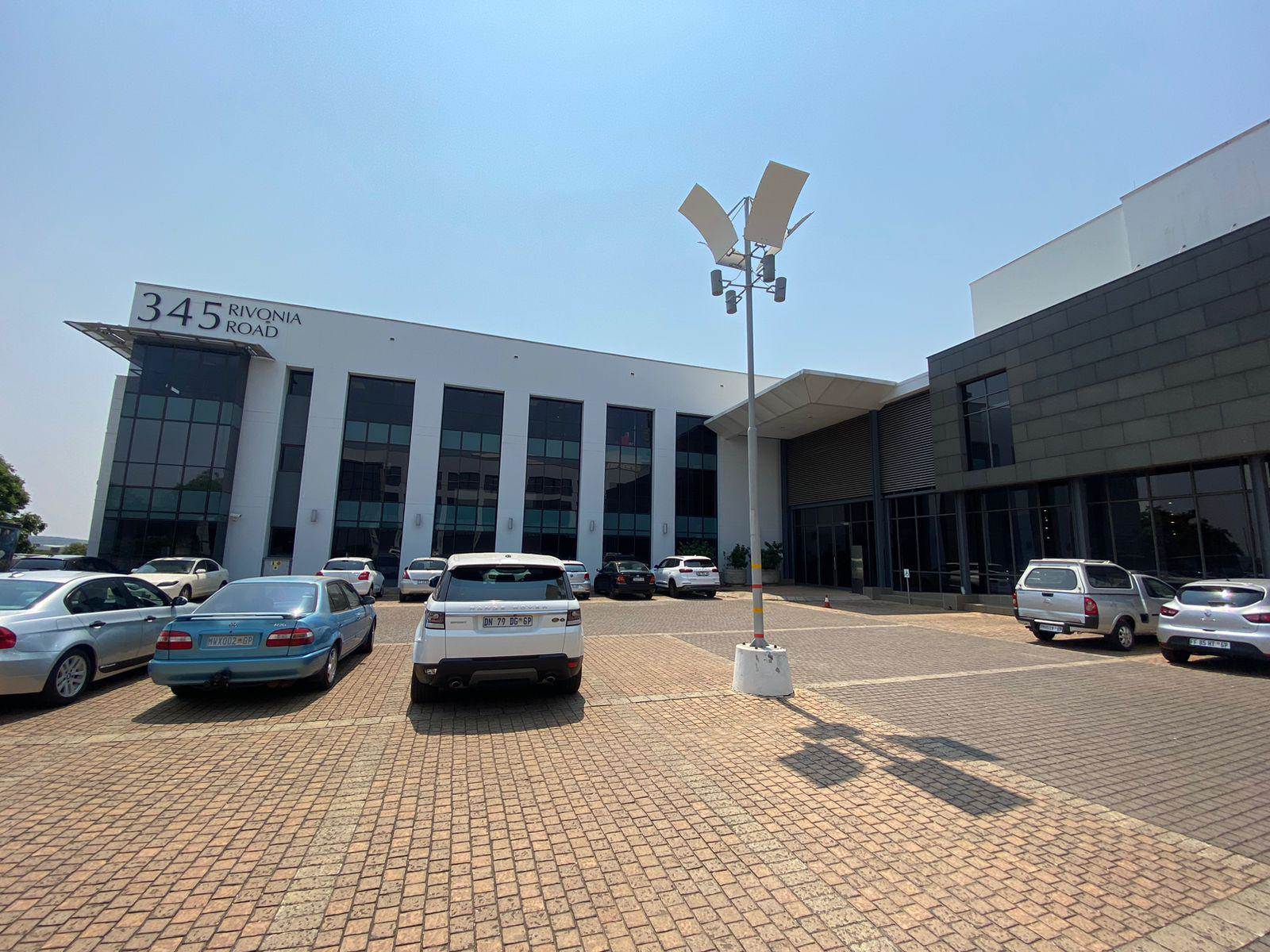 420  m² Commercial space in Rivonia photo number 2
