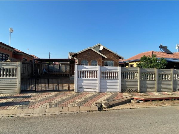 3 Bedroom House 3 Bedroom House