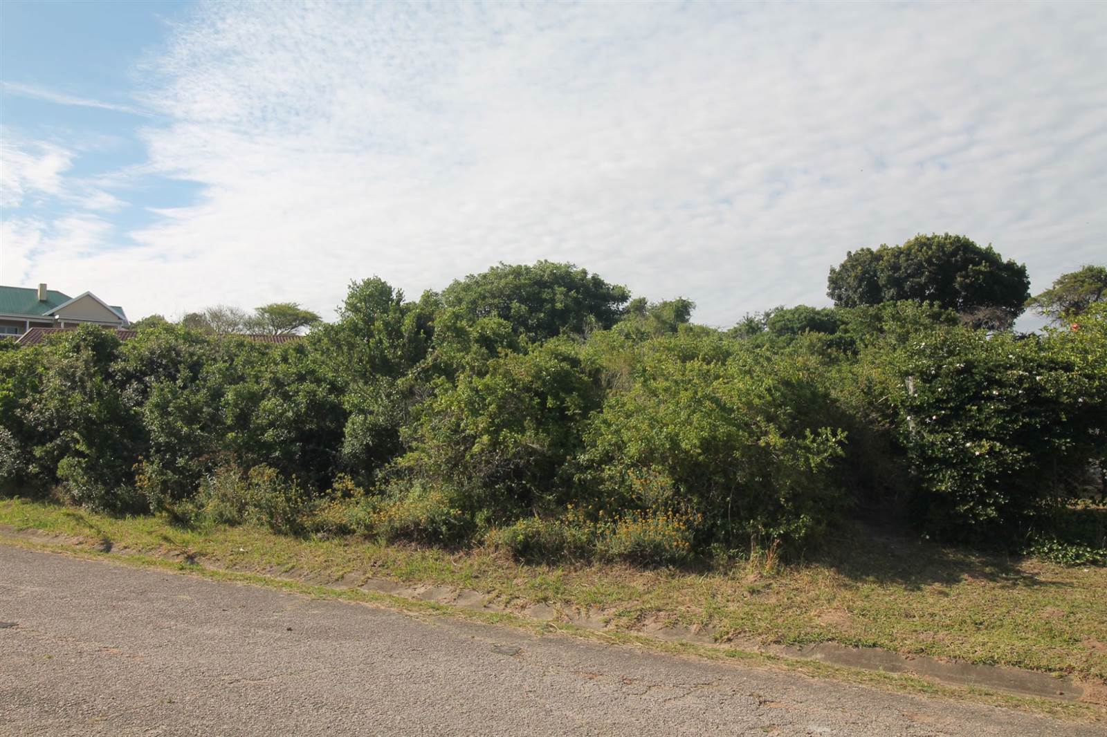 807 m² Land available in Seafield photo number 2