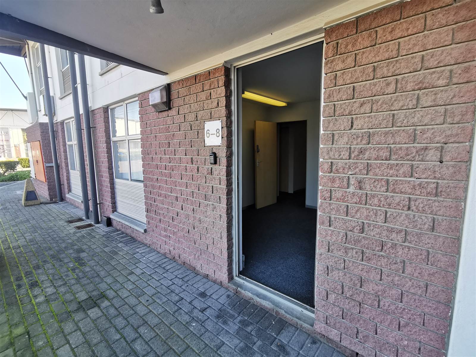 102.3  m² Commercial space in Milnerton photo number 1
